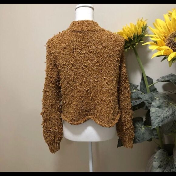 NWOT Urban Outfitters  Chenille Sweater size XS - Picture 4 of 5